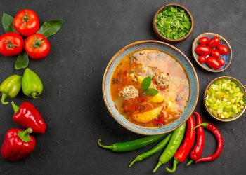 Top 8 cele mai iubite ciorbe și supe din România